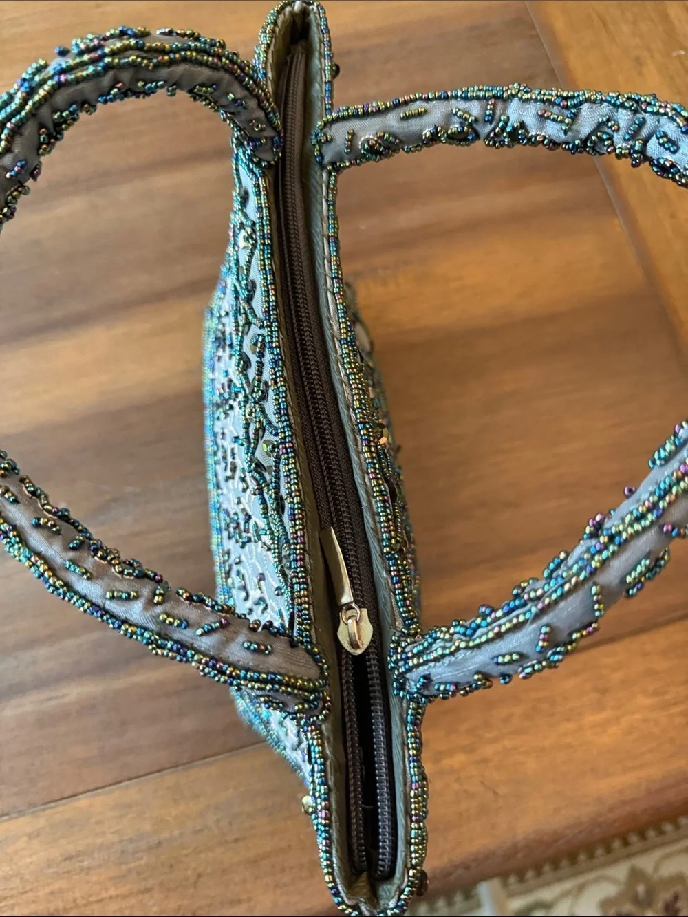 NWOT - Beautiful Embellished Beaded Green and Ivory Sequined Tote